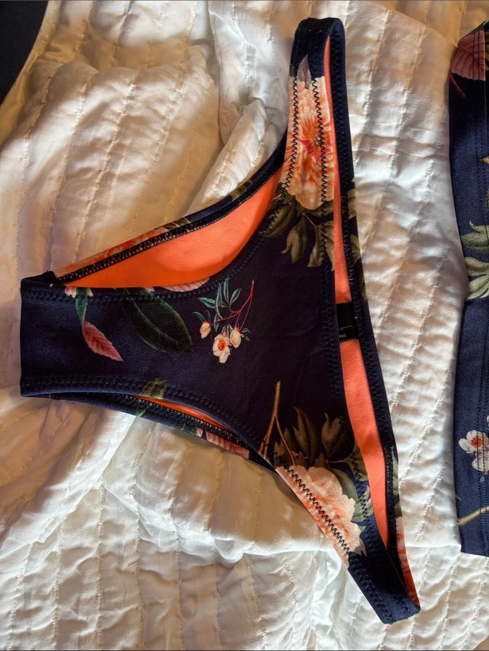 triangl Neoprene swimsuit  Navy-Trim Coral  2 piece Bikini  set size small